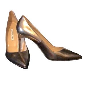 Manolo Blahnik Gold Leather Pumps w/Bag. Hand Made in Italy VGUC Sz 40 1/2-10.5